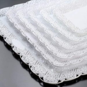 COD 635 BANDEJA PLASTICA RECTANGULAR C/BLONDA